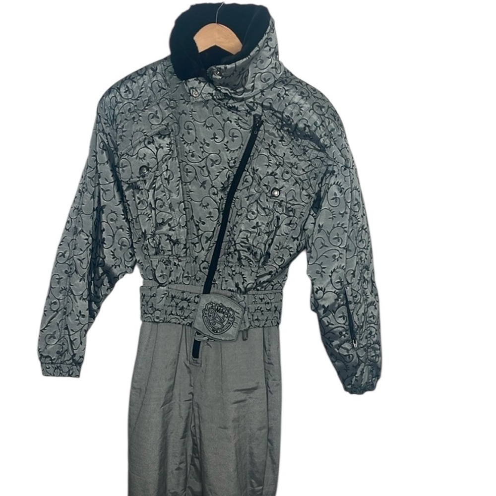 NILS Silver Black Scroll One Piece Ski Snow Suit Women Size 12